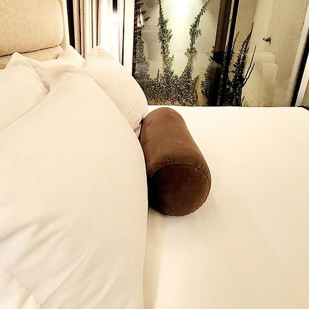 Instahomes By Tru - Garden Suites แบลนไทร์ ภายนอก รูปภาพ
