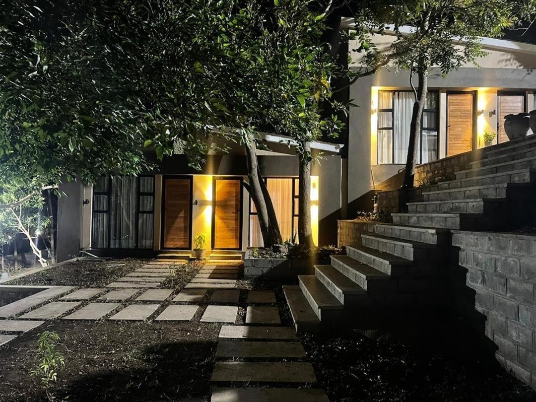 Instahomes By Tru - Garden Suites แบลนไทร์ ภายนอก รูปภาพ