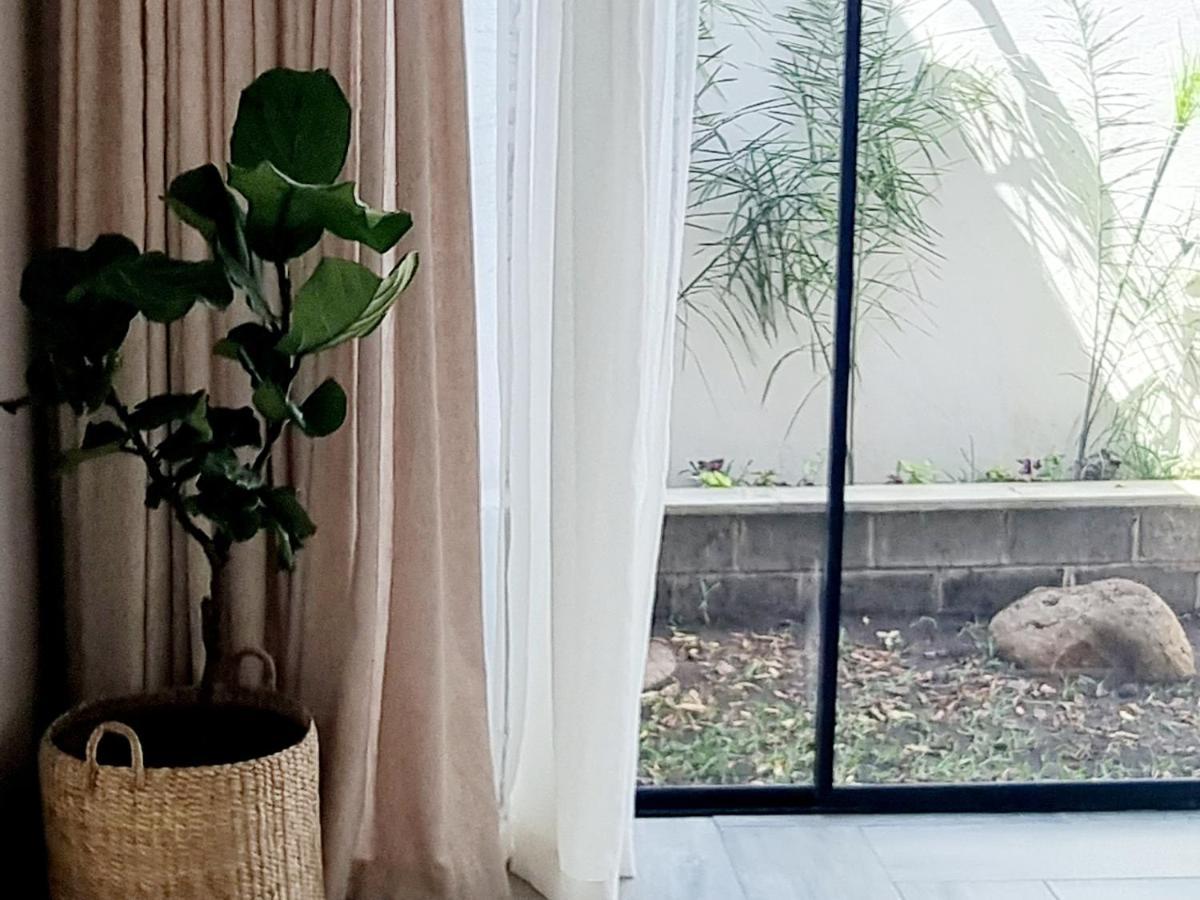 Instahomes By Tru - Garden Suites แบลนไทร์ ภายนอก รูปภาพ