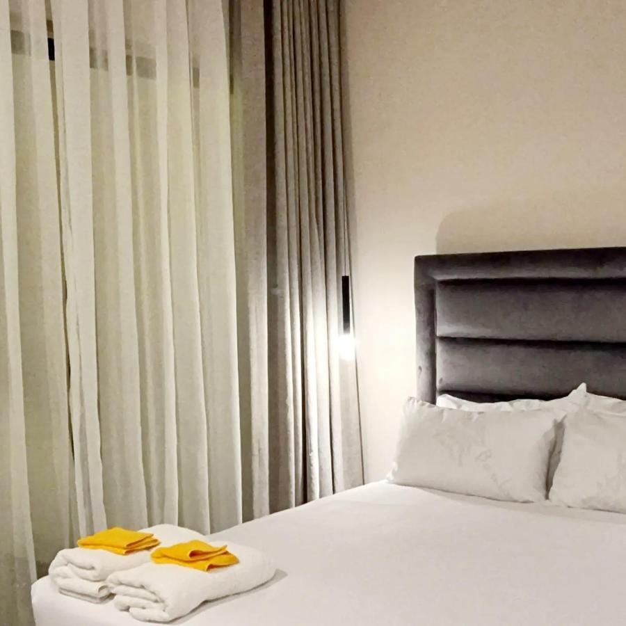 Instahomes By Tru - Garden Suites แบลนไทร์ ภายนอก รูปภาพ