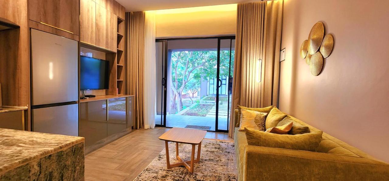 Instahomes By Tru - Garden Suites แบลนไทร์ ภายนอก รูปภาพ